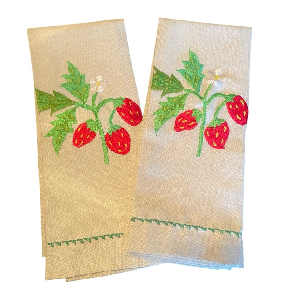 Vintage Embroidered strawberry Tea Towels Lot of 2 Cream Background